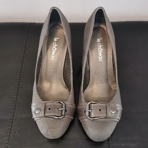 Le Chateau women's  3" high heel shoes